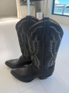 Tony Lama Unisex Black Embroidered Cowboy Boots